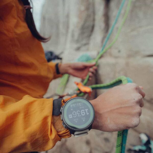 Suunto Vertical Titanium Solar GPS Multisport-Uhr - Sand – Bild 2